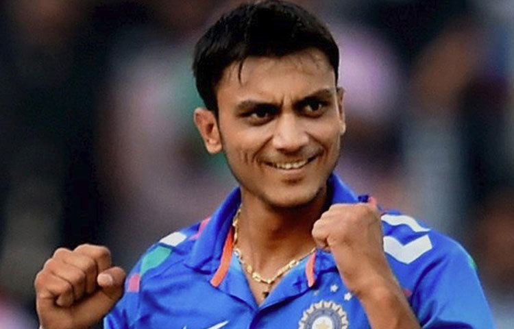 অক্ষর পটেল : প্রথম ম্যাচে দলে সুযোগ না পাওয়া অক্ষর ফিরতে পারেন বাংলাদেশের বিরুদ্ধে প্রথম একাদশে।