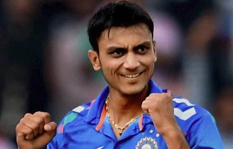 অক্ষর পটেল : প্রথম ম্যাচে দলে সুযোগ না পাওয়া অক্ষর ফিরতে পারেন বাংলাদেশের বিরুদ্ধে প্রথম একাদশে।