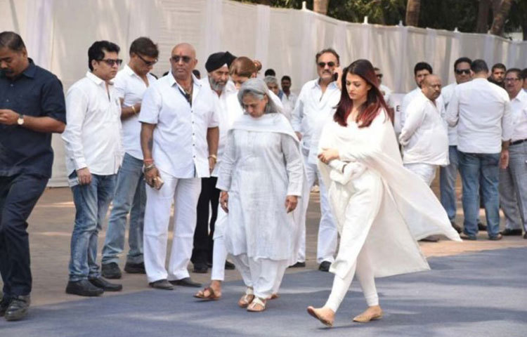 শেষ বিদায় জানাতে এসেছিলেন ঐশ্বরিয়া রায় বচ্চন ও জয়া বচ্চন।