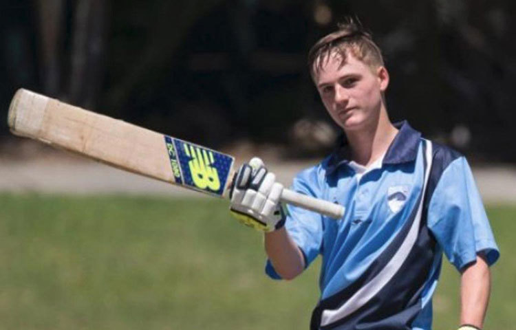 অস্টিন ওয় : অস্ট্রেলিয়ার অধিনায়ক ছিলেন স্টিভ ওয়। অস্টিন তারই ছেলে। ব্যাটিং এবং একই সঙ্গে স্টিভের বোলিং দীর্ঘদিন অস্ট্রেলিয়ার ভার সামলেছে।