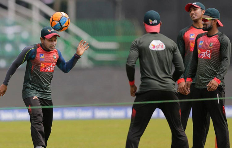 ২০০৭-০৮ সালের আইসিসি ওয়ার্ল্ড টি-টোয়েন্টি। জোহানেসবার্গে ওয়েস্ট ইন্ডিজের বিরুদ্ধে ছয় উইকেটে জয় পায় বাংলাদেশ। প্রথমে ব্যাট করে ৮ উইকেটে ১৬৪ রান তুলেছিল ওয়েস্ট ইন্ডিজ। ১৮ ওভারে চার উইকেটেই সেই রান তুলে নেন বাংলাদেশের ব্যাটসম্যানরা।