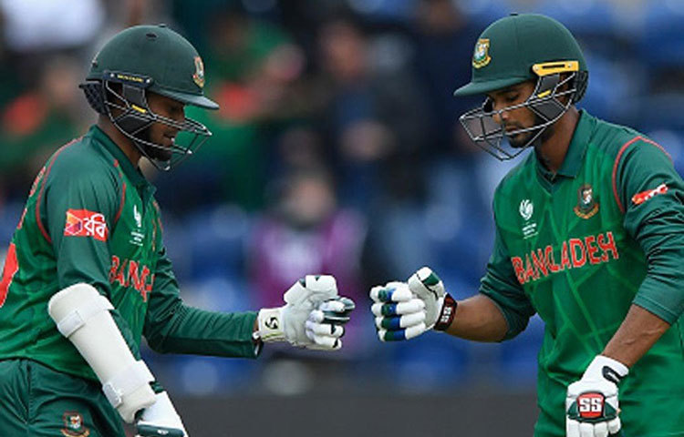 ঢাকার মিরপুর। ২০১১ সালে ওয়েস্ট ইন্ডিজের বিরুদ্ধেই চমকপ্রদ আরও একটি জয় পেয়েছিলেন বাংলাদেশি টাইগাররা। প্রথমে ব্যাট করে বিশ ওভারে ওয়েস্ট ইন্ডিজ তুলেছিল ১৩২ রান। ১ বল বাকি থাকতে তিন উইকেট হাতে রেখে সেই রান টপকে যায় বাংলাদেশ।