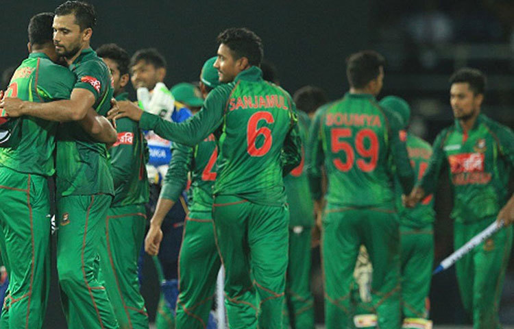 ২০১৫ সালের এপ্রিল মাস। ঢাকার মিরপুরে বাংলাদেশের মুখোমুখি হয়েছিল পাকিস্তান। প্রথমে ব্যাট করে পাকিস্তান তুলেছিল ১৪১ রান। মাত্র ১৬.২ ওভারে ৩ উইকেটে সেই রান টপকে গিয়েছিল বাংলাদেশের ব্যাটসম্যানরা।