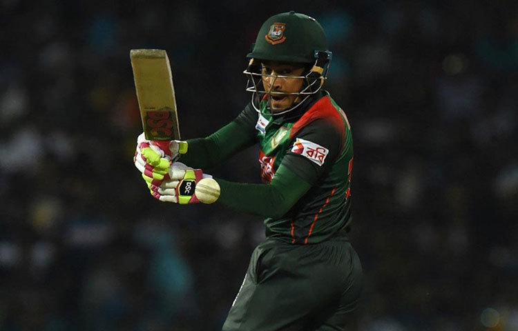 এক বছরের মধ্যে ফের ইতিহাসের প্রত্যাবর্তন। এবার নিদাহাস ট্রফি। প্রেমাদাসা স্টেডিয়ামে ২১৪ রান তাড়া করে ত্রিদেশীয় সিরিজ জয় পেল বাংলাদেশ।