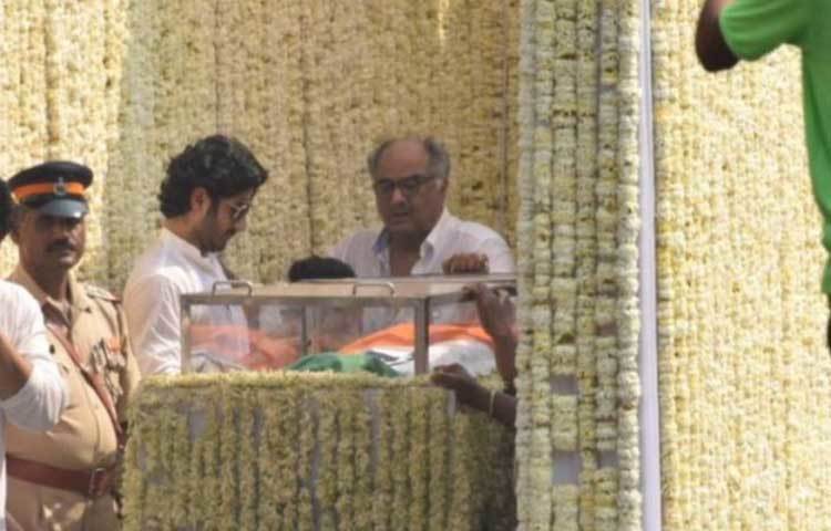 এসেছিলেন বনি কাপুর ও আরশাদ ওয়ার্শি।