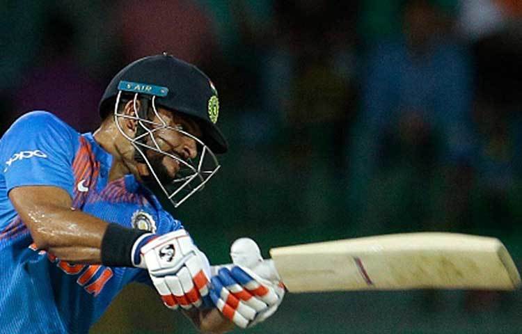 সুরেশ রায়না : প্রথম দিকে ত্রিদেশীয় সিরিজে ভাল ফর্মে দেখা যায়নি। তবে বাংলাদেশের বিরুদ্ধে শেষ ম্যাচে সফল। ফাইনালে দলের অন্যতম ভরসা হতে চলেছেন রায়না।