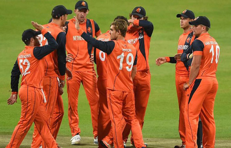 নেদারল্যান্ডস : ৪ বার বিশ্বকাপ খেলেছে এই দেশ। এবারে সেই সুযোগ হল না। যোগ্যতা নির্ণয়ক পর্বে গ্রুপ এ থেকে সুপার সিক্সে পৌঁছয়নি এই দেশ।