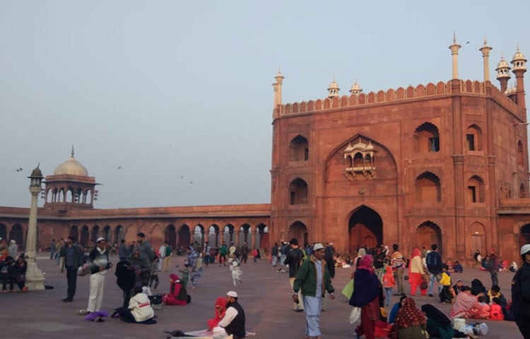 ভারত ভ্রমণে এলে পর্যটকরা এই মসজিদটি দেখতে ভুল করেন না। এর নান্দনিক স্থপত্যশৈলী দেখলে সত্যিই মুগ্ধ হতে হয়। ছবি : জাগো নিউজ