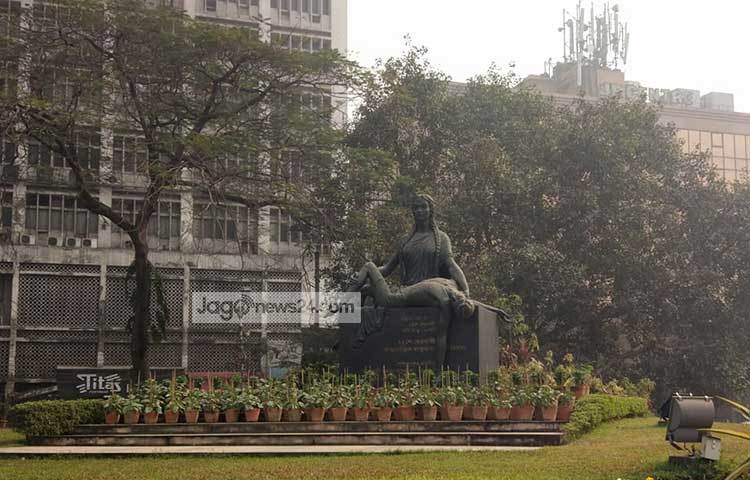 ভারতের কলকাতার বিড়লা প্লানেটোরিয়াম সংলগ্ন একুশে উদ্যান। ছবি : জাগো নিউজ