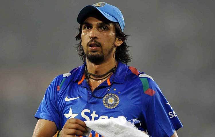 ইশান্ত শর্মা: মালিঙ্গা-স্টেনের মতো এই আইপিএলে দল পাননি ভারতীয় দলের অন্যতম সদস্য ইশান্ত শর্মা। আইপিএল কেরিয়ারে মোট ৭৬টি ম্যাচ খেলে ইশান্তের উইকেট সংখ্যা ৫৯টি। ইশান্তের ইকনমি রেট ৮.১৭।