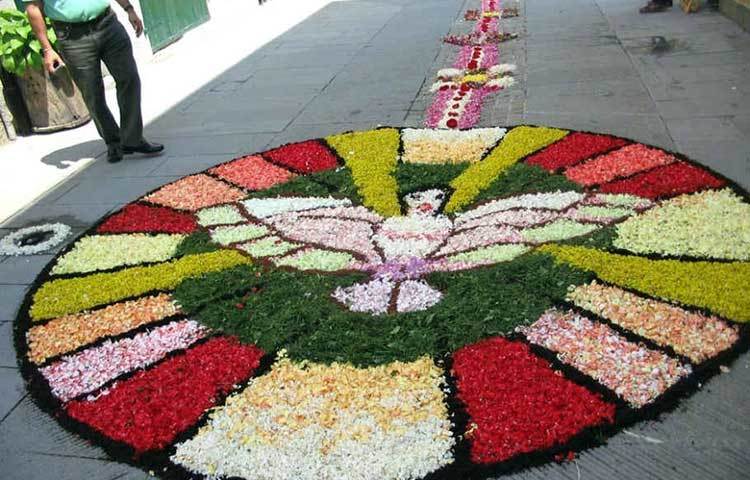 গেনজানো ইনফিওরাটা ফ্ল্যাওয়ার ফেস্টিভ্যাল : ইউরোপের ব্যালার্ডো শহরে প্রতি বছর জুন মাসে এই উৎসব আয়োজিত হয়। রকমারি ফুল দিয়ে শহরের প্রায় সমস্ত রাস্তায় ধার্মিক চিত্রকলার নানা নিদর্শন তৈরি করা হয়। প্রায় ২০০ বছর ধরে প্রতিবছর এই উৎসবটি আয়োজিত হয়।