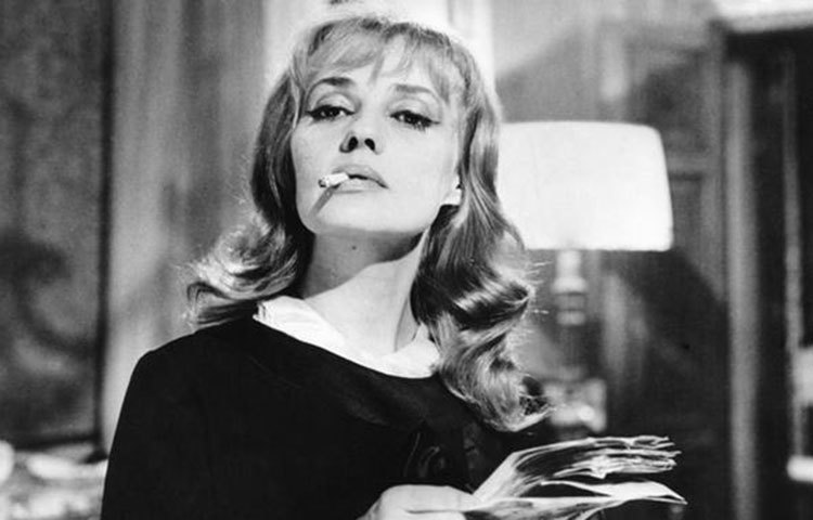 জন মরো : ১৯২৮ সালে প্যারিসে জন্ম এই অভিনেত্রীর। বিখ্যাত সব পরিচালকের সঙ্গে কাজ করেছেন তিনি। তার উল্লেখযোগ্য ছবিগুলোর মধ্যে ‘লিফ্ট টু দ্য স্কাফোল্ড’ অন্যতম।