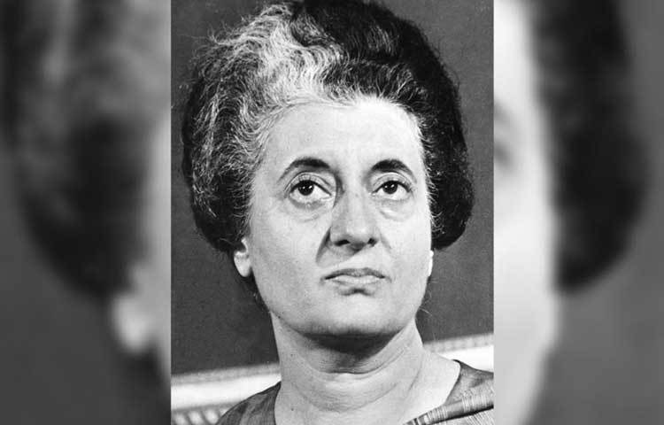 ইন্দিরা গান্ধী, ভারতের প্রধানমন্ত্রী : ১৯৭৭ সালে জেলে যেতে হয় জরুরি অবস্থার সময়ে। তার বিরুদ্ধেও অপশাসনের অভিযোগ আনা হয়।