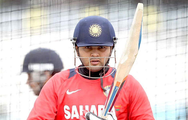 পার্থিব পটেল এখন পর্যন্ত ৬টি আলাদা আলাদা ফ্র্যাঞ্চাইজির হয়ে খেলেছেন। এমন রেকর্ড আর কেউ করেননি।