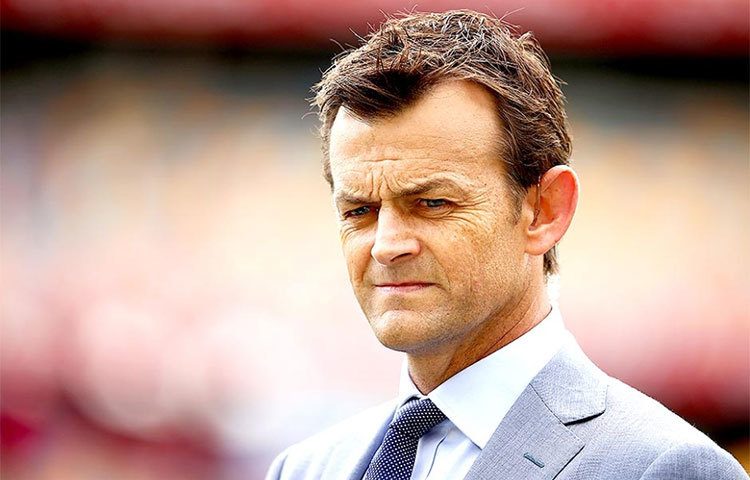 এখন পর্যন্ত সেরা বোলিং ফিগার অ্যাডাম গিলক্রিস্টের। নিজের শেষ ম্যাচে একটা মাত্র বল করেছিলেন গিলি। সেই একমাত্র বলেই তুলে নিয়েছিলেন হরভজন সিংহকে।