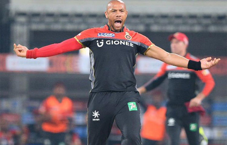 টাইমাল মিলস দল : রয়্যাল চ্যালেঞ্জার্স ব্যাঙ্গালুর ইংল্যান্ডের এই টি-২০ স্পেশ্যালিস্ট গত বছর দ্রুত গতিতে বল করার নিরিখে রয়েছেন সাত নম্বরে। তার বলের সর্বোচ্চ গতিবেগ ছিল প্রতি ঘণ্টায় ১৫০.৩৭ কি.মি.।