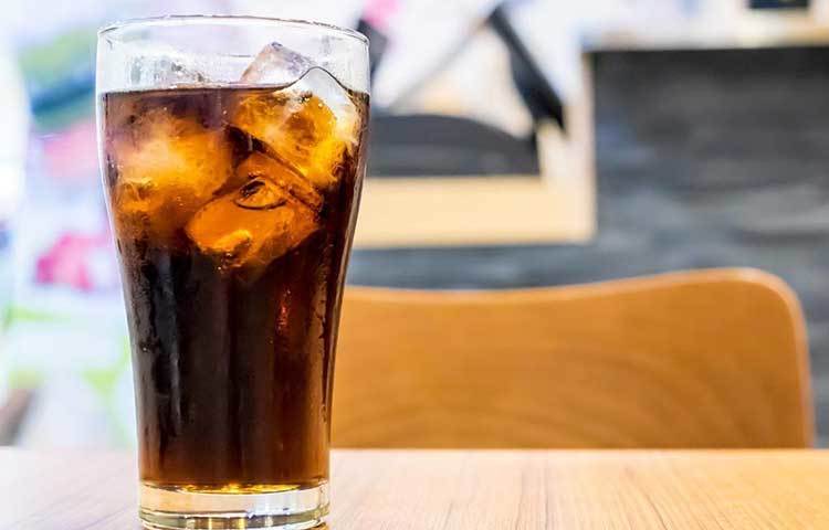 সফট ড্রিঙ্ক : ৩৩০ মিলি সফট ড্রিঙ্কে থাকে ১৯০ ক্যালোরি। ১৬-১৯ মিনিটের ওয়েট ট্রেনিং ছাড়া এই পরিমাণ ক্যালোরি ঝরানো সম্ভব নয়।