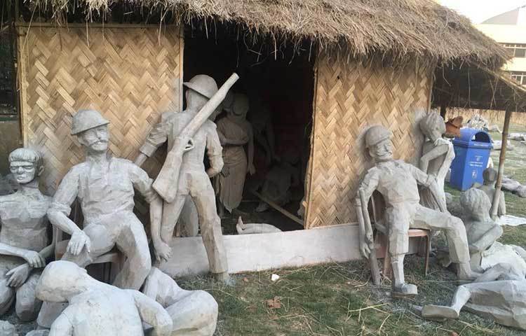 ক্যাম্পে আটকে নারী নির্যাতন করছে পাক সেনারা। ছবি : বাদল খান