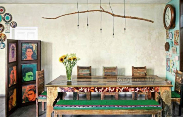 কিছুদিন আগে কঙ্গনার মুম্বাই অ্যাপার্টমেন্টের ছবি ভাইরাল হয়েছিল ওয়েব দুনিয়ায়। বিশেষ করে চোখ টেনেছিল নায়িকার ঘরের অন্দরসজ্জা।