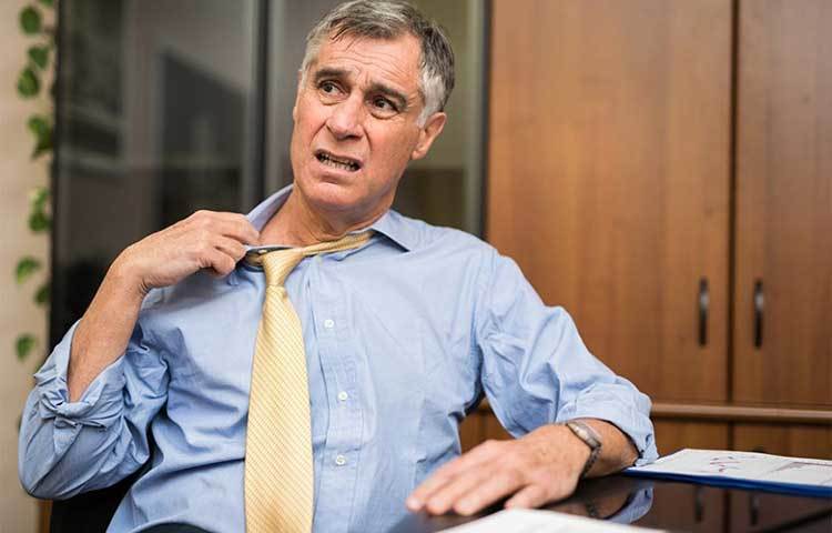 অনর্গল ঘাম হওয়া।