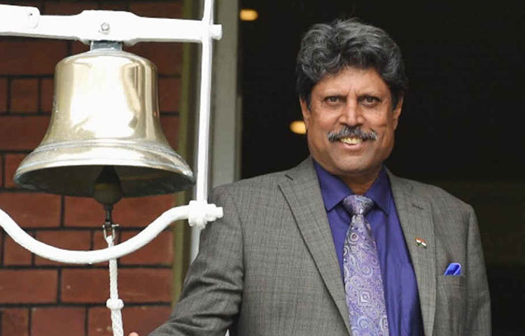 কপিল দেব : প্রাক্তন এই ভারতীয় অধিনায়ক ১৯৮০ সালে চণ্ডীগরে তার রেস্তরাঁ চালু করেন। আগে এই রেস্তরাঁর নাম ছিল ‘হোটেল কপিল’, বর্তমান নাম ‘ক্যাপ্টেটেনস রিট্রিট’।