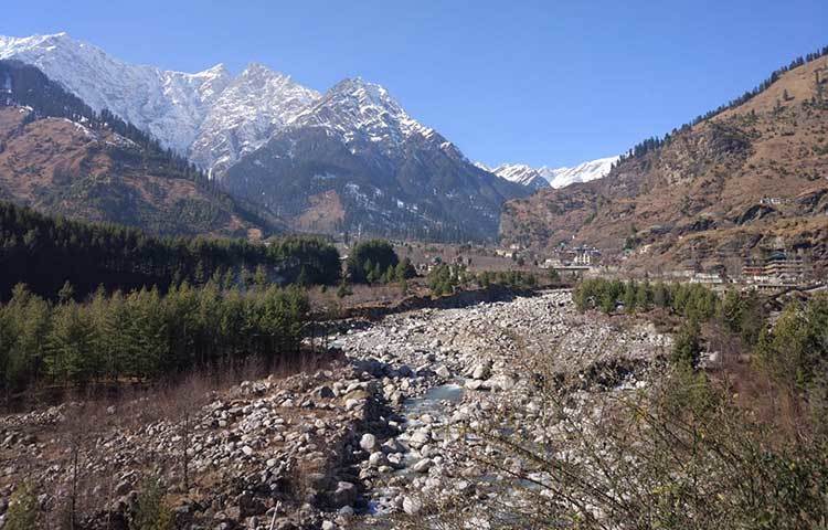 মানালির অপরূপ দৃশ্য পর্যটকদের ভীষণ আকর্ষণ করে। ইচ্ছে হলে আপনিও মানালি ঘুরে আসতে পারেন। ছবি : জাগো নিউজ