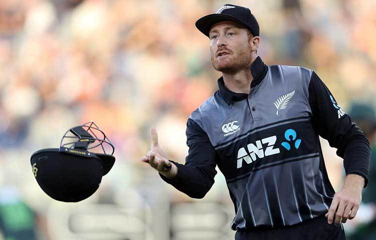 মার্টিন গাপ্তিল : আইপিএলে মোট ১০টি ম্যাচ খেলে গাপ্তিলের সংগ্রহ ১৮৯ রান। সর্বোচ্চ ৫০ রান। গড় ২১। স্ট্রাইক রেট ১৩২.১৬। কিন্তু এই আইপিএলে আর দেখা যাবে না এই কিউই ব্যাটসম্যানকে। সদ্য সমাপ্ত নিলামে দল পাননি মার্টিন।