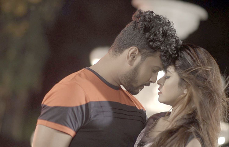 কণ্ঠশিল্পী ইলিয়াস ও ইতি আশা করছেন মিউজিক ভিডিটি বিপুল জনপ্রিয়তা লাভ করবে।