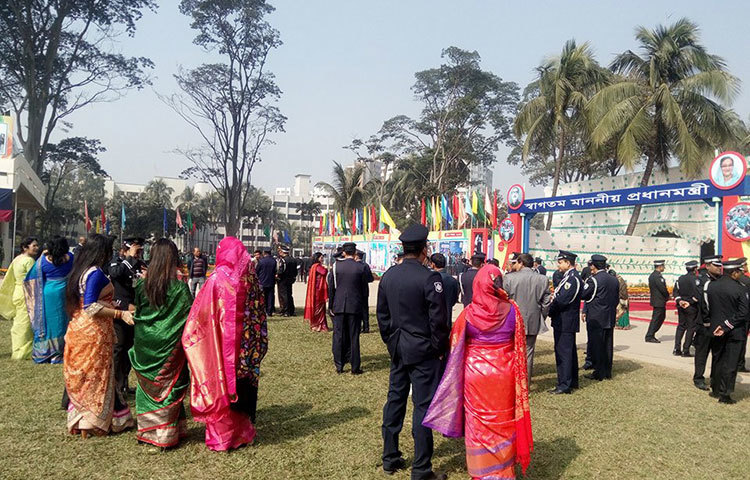 পুলিশ সপ্তাহ উপলক্ষে পুলিশ পরিবারের সদস্যারাও এসেছেন।
