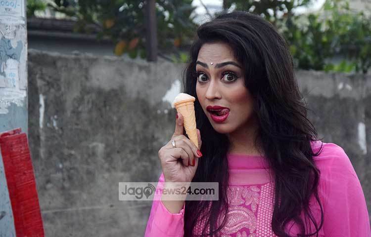 পপি তার ক্যারিয়ারে নিজেকে বৈচিত্র্যময় চরিত্রে দর্শকের সামনে তুলে ধরেছেন। ছবি : মাহবুব আলম