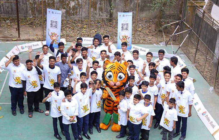 ‘টিঙ্গা’ ট্যুর শুরু হয় মতিঝিলস্থ প্রাইম ব্যাংক লিমিটেডের প্রধান কার্যালয় থেকে। সেখান থেকে মতিঝিল সরকারি বালক উচ্চ বিদ্যালয় ও উইলস লিটল ফ্লাওয়ার স্কুল অ্যান্ড কলেজে আনন্দঘন সময় কাটায় মাসকট ‘টিঙ্গা’।