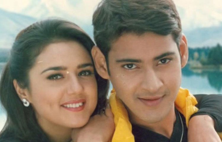 প্রীতি জিন্টা : দক্ষিণের ছবিতে অভিনয় করেছেন প্রীতি জিন্টাও। দক্ষিণের সুপারস্টার মহেশবাবুর সঙ্গে ‘রাজা কুমারুদু’ ছবিতে অভিনয় করেছিলেন প্রীতি।