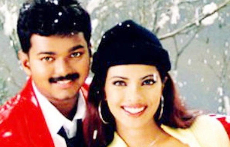 প্রিয়াঙ্কা চোপড়া : শুধু দীপিকাই নন। বলিউডের ‘দেশি গার্ল’ প্রিয়াঙ্কা চোপড়াও তামিল ছবি দিয়ে তার অভিনয় জীবনের শুরু করেছিলেন। ‘থামিজান’ নামে একটি ছবিতে বিজয়ের সঙ্গে অভিনয় করেছিলেন প্রিয়াঙ্কা।