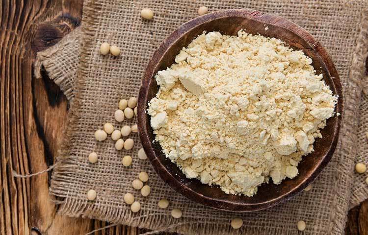 সয়া প্রোটিন : সয়াবিন থেকে উৎপন্ন সয়া প্রোটিনে সব রকম প্রয়োজনীয় অ্যামাইনো অ্যাসিড থাকে। তবে সয়া প্রোটিন ওজন কমাতে কার্যকর কিনা সে বিষয়ে বিশেষজ্ঞরা নিশ্চিত করে কিছু জানাননি।