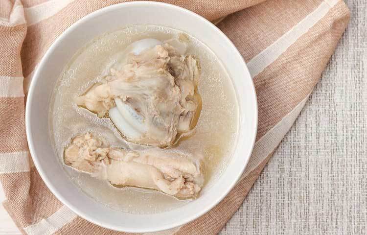 বোন ব্রথ প্রোটিন : পশু-পাখির হাড় গরম জলে ফুটিয়ে এই প্রোটিন তৈরি করা হয়। এর ফলে হাড়ের পুষ্টিগুণ বেরিয়ে যায়। এই প্রোটিন তাই অসম্পূর্ণ প্রোটিন।