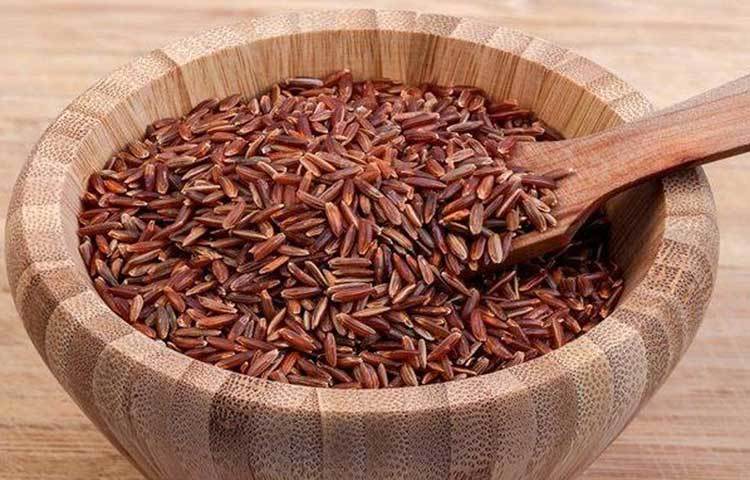 রেড রাইস : অ্যান্থোসায়ানিন বেশি থাকার জন্য এই চালের রং লাল। রেড রাইস রান্না করতেও ব্রাউন রাইসের মতোই সময় লাগে।