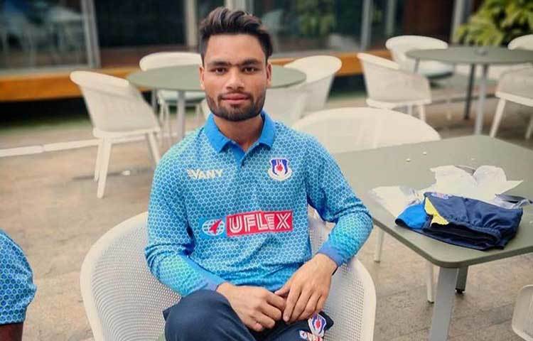 রিঙ্কু সিংহ : ৮০ লাখ টাকায় রিঙ্কুকে দলে নিয়েছে কলকাতা নাইট রাইডার্স।