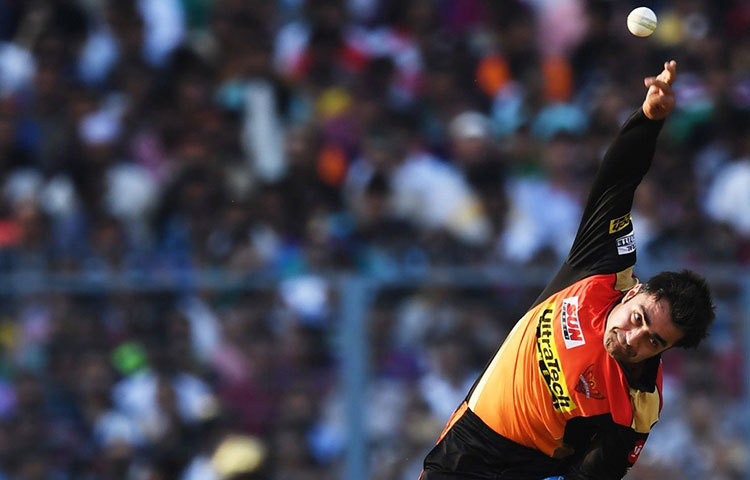 রশিদ খান : ৯ কোটি টাকায় আফগান লেগ স্পিনার রশিদ খানকে দলে নিয়েছে সানরাইজার্স হায়দরাবাদ।