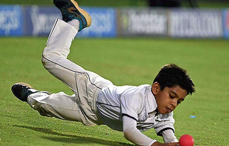 সমিত দ্রাবিড় : তারা বাবা রাহুল দ্রাবিড়। কর্নাটক রাজ্য ক্রিকেট অ্যাসোসিয়েশনের অনুর্দ্ধ-১৪ বিটিআর কাপ-এ দুর্দান্ত ব্যাট করেছে সমিত।