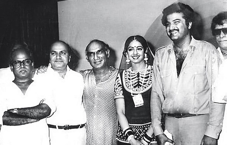 তার কেরিয়ারের অন্যতম গুরুত্বপূর্ণ পরিচালক যশ চোপড়ার সঙ্গে।