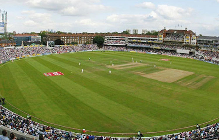 দ্য কেনিংটন ওভাল, লন্ডন : লর্ডসের মতো লন্ডনের কেনিংটন ওভালেও শতরান করার নজির নেই লিটল মাস্টারের। ১৯৯০ সালে প্রথম বার ইংল্যান্ড সফর থেকে শুরু করে একাধিক বার এই মাঠে ব্যাট করেছেন তিনি। কিন্তু, টেস্টে সর্বোচ্চ ৯১ এবং একদিনের ম্যাচে ৯৪ রান করেই ক্ষান্ত থাকতে হয়েছে তাকে।