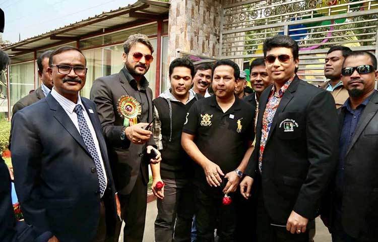 বাংলাদেশ চলচ্চিত্র শিল্পীদের সংগঠন চলচ্চিত্র শিল্পী সমিতির বার্ষিক বনভোজন উপলক্ষে একত্রিত হয়েছেন এসব তারকারা। ছবি : আব্দুর রহমান আরমান