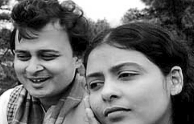 ‘মেঘে ঢাকা তারা’ চলচ্চিত্রটি মুক্তি পায় ১৯৬০ সালে।