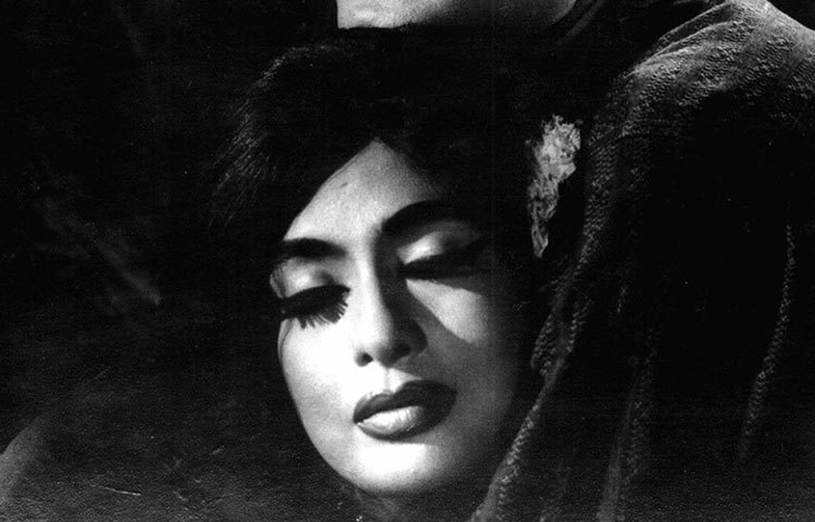 একটি চলচ্চিত্রের দৃশ্যে সুপ্রিয়া দেবী। তাকে পদ্মশ্রী সম্মানে ভূষিত করা হয়।