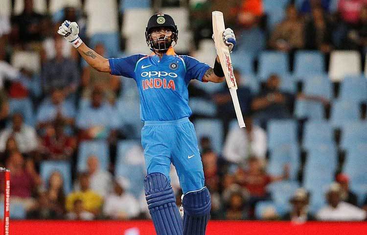 এক দিনের দ্বিপাক্ষিক সিরিজে বিরাটই প্রথম ব্যাটসম্যান যিনি ৫০০-এর বেশি রান করলেন। এতোদিন এই রেকর্ড ছিল রোহিত শর্মার দখলে। অস্ট্রেলিয়ার বিরুদ্ধে ছয় ম্যাচের সিরিজে ৪৯১ রান করেছিলেন রোহিত। বিরাট করলেন ৫৫৮।