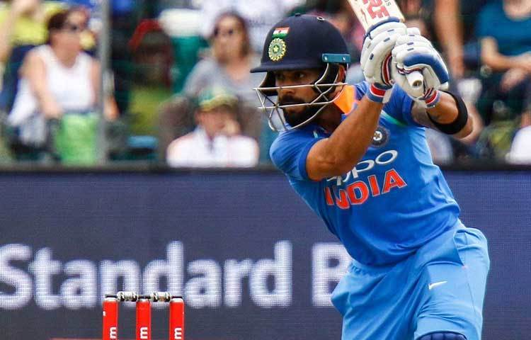 দক্ষিণ আফ্রিকার মাটিতে দক্ষিণ আফ্রিকার বিরুদ্ধে একদিনের দ্বিপাক্ষিক সিরিজে বিশ্বে সর্বোচ্চ রান এখন বিরাটেরই। এর আগে এই রেকর্ড ছিল কেভিন পিটারসনের দখলে। ২০০৫ সালে সাত ম্যাচের সিরিজে পিটারসেন করেছিলেন ৪৫৪ রান। বিরাটের সংগ্রহ ৫৫৮। সেই সিরিজেও তিনটি সেঞ্চুরি করেছিলেন পিটারসন।