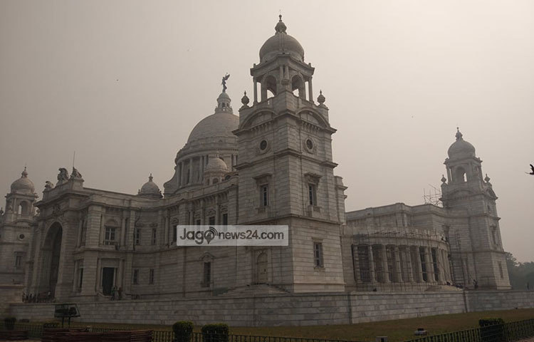 ভিক্টোরিয়া মেমোরিয়াল হল সংলগ্ন বাগানটির নকশা প্রস্তুত করেছিলেন লর্ড রেডেসডেল ও স্যার জন প্রেইন। ছবি : জাগো নিউজ