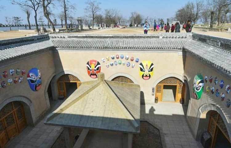 বর্তমানে এই ঘরগুলো পর্যটকদের জন্য খুলে দেওয়া হয়েছে।