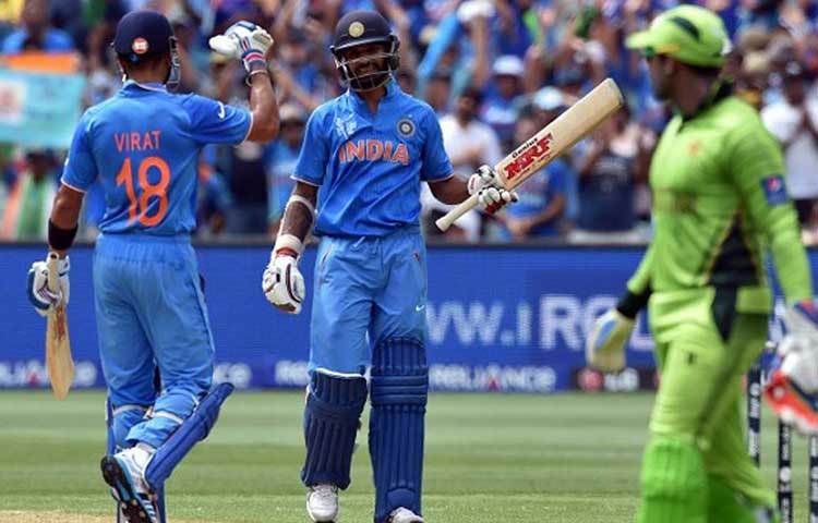 ওডিআই-এর পাশাপাশি পাকিস্তানের বিরুদ্ধে ৬টি টি-টোয়েন্টি ম্যাচও খেলেছেন বিরাট। ৬টি টি-টোয়েন্টি ম্যাচে বিরাটের রান ২৫৪। গড় ৪২.৩৩। তার সার্বিক টি-টোয়েন্টি গড় ৫২.৮৬।