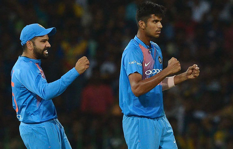 ওয়াশিংটন সুন্দর : প্রথম ম্যাচে ভারত হারলেও ভাল বল করে ছিলেন ওয়াশিংটন। মাত্র ২৮ রান খরচ করে নিয়েছিলেন ২টি উইকেট। এই ম্যাচে ওয়াশিংটনের দলে থাকা নিশ্চিত।